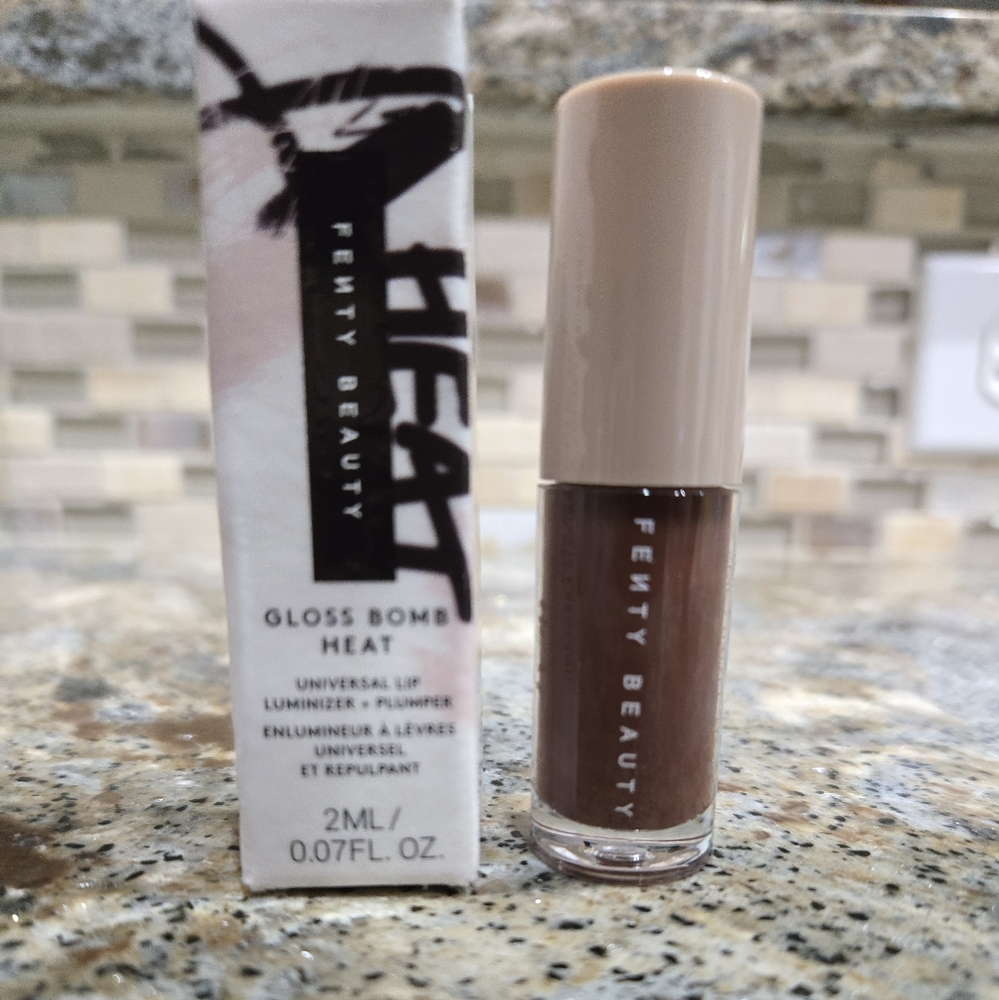 Fenty Beauty Gloss Bomb Heat in Warm Brown